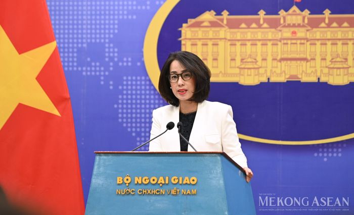 Người phát ngôn Bộ Ngoại giao Phạm Thu Hằng tại cuộc họp báo chiều 4/6. Ảnh: Đỗ Thảo - Mekong ASEAN