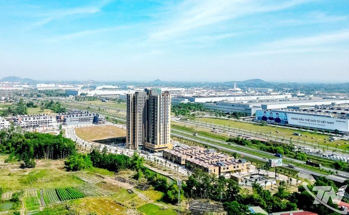 Việc nới room tín dụng theo hướng có chọn lọc sẽ góp phần đưa dòng vốn vào các phân khúc tạo ra giá trị thực cho nền kinh tế như nhà ở xã hội và bất động sản công nghiệp, thay vì chảy vào các hoạt động đầu cơ
