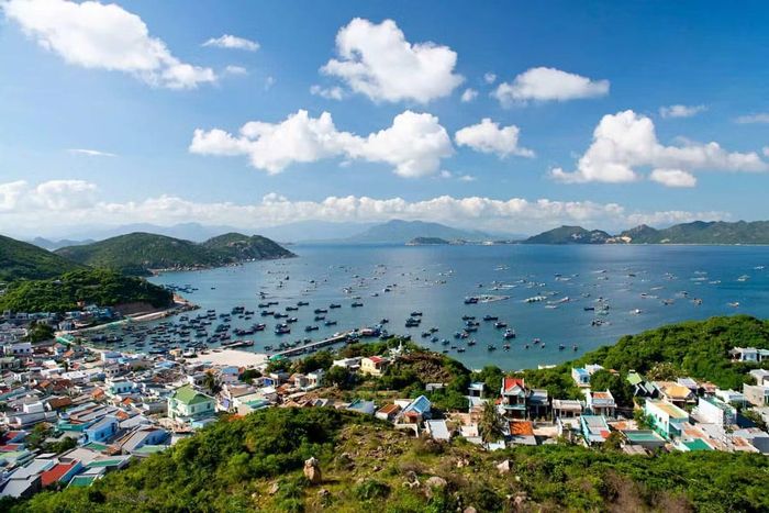 Một góc đảo Bình Ba nhìn từ trên cao. Ảnh: MIA.vn.