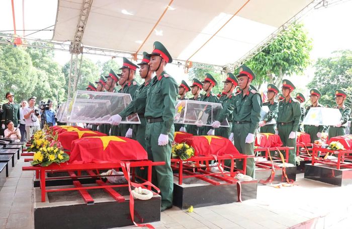 27 hài cốt liệt sĩ được tìm thấy đã về với đất Mẹ.