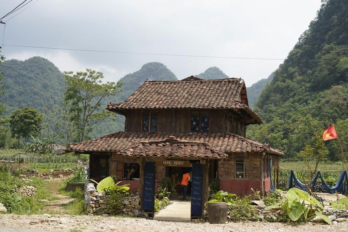 Ngôi nhà nhỏ, nơi mạch nguồn văn hóa dân tộc được gìn giữ và tiếp nối theo thời gian.