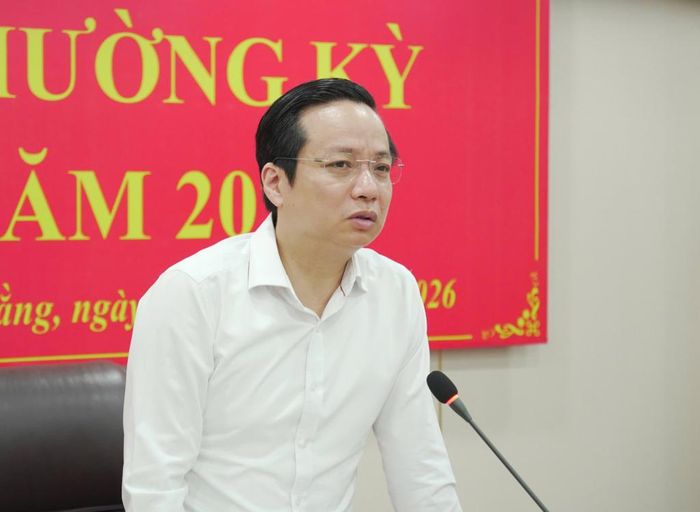 Phó Bí thư Tỉnh ủy, Chủ tịch UBND tỉnh Lê Hải Hòa kết luận phiên họp.
