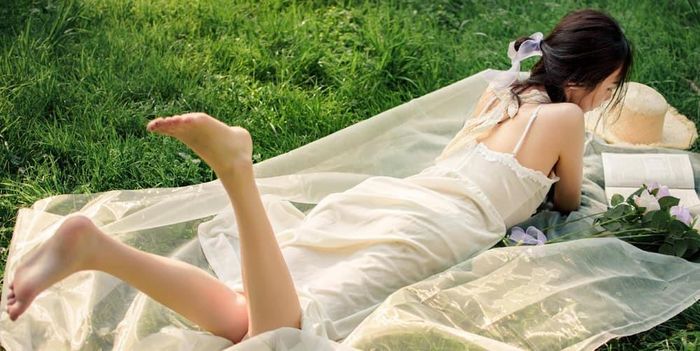 Bảo vệ điện thoại và không gian riêng quá mức. Ảnh minh họa