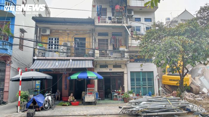 Qua rà soát ban đầu, khoảng 10 hộ dân lân cận cũng có nguy cơ bị ảnh hưởng bởi sự cố.