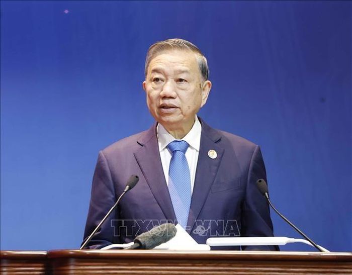 Tổng Bí thư, Chủ tịch nước Tô Lâm phát biểu chỉ đạo tại Đại hội XIV Công đoàn Việt Nam. Ảnh: Thống Nhất/TTXVN