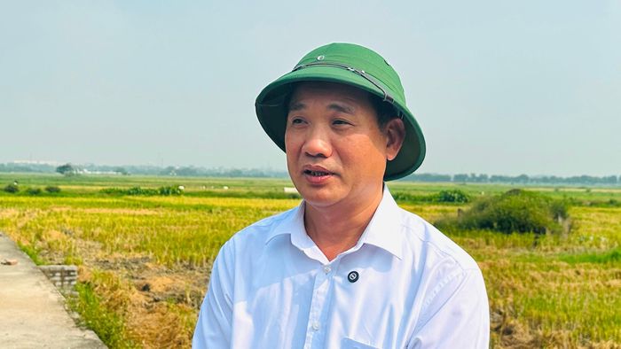 Chủ tịch UBND xã Thư Lâm Phạm Trọng La cho biết, xã Thư Lâm đã xây dựng 4 phương án sắp xếp thôn, tổ dân phố. Ảnh: Thành Luân