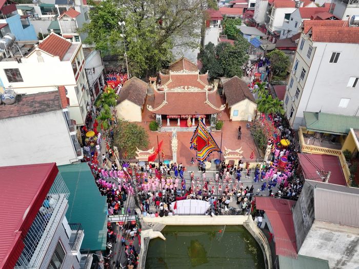 Đình Lai Xá, xã Hoài Đức nhìn từ trên cao. Ảnh: VT/Bảo tàng Nhiếp ảnh Lai Xá