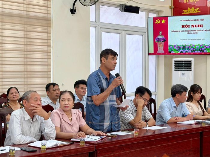 Đại diện các thôn tham gia góp ý phương án sắp xếp. Ảnh: Vân Nga