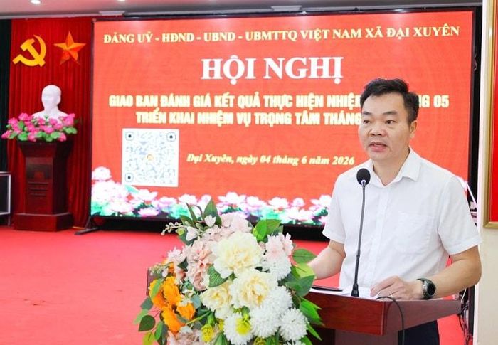 Bí thư Đảng ủy xã Đại Xuyên Đào Việt Long phát biểu tại hội nghị. Ảnh: PV