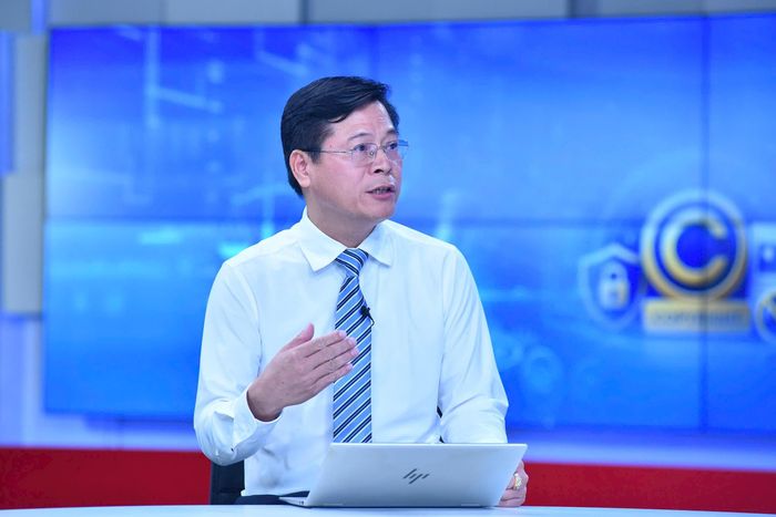 Luật sư Nguyễn Văn Hà trao đổi tại chương trình. Ảnh: Phan Anh