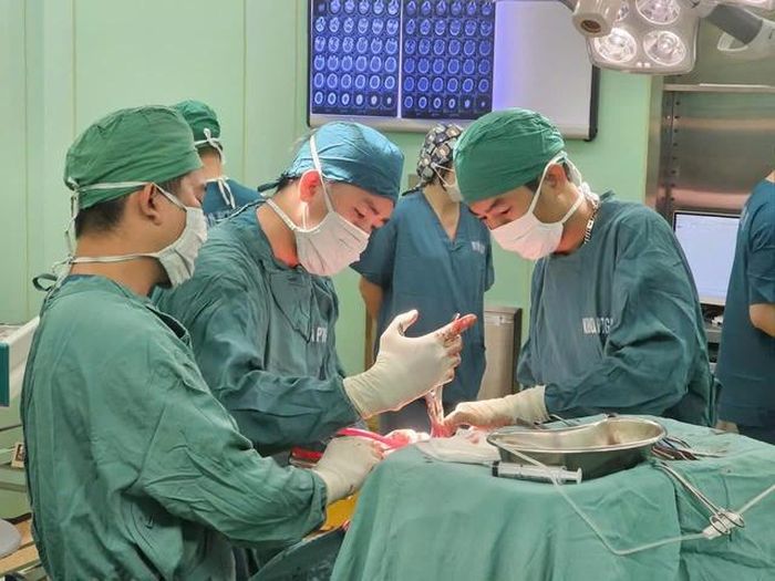 Bệnh viện Đa khoa Vũng Tàu và Bệnh viện Nhân Dân Gia Định phối hợp cứu sống bệnh nhân chấn thương sọ não nặng. Ảnh: BVCC.