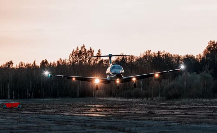 Song song với đó, Mỹ vẫn tiếp tục đưa vào trang bị máy bay cường kích hạng nhẹ OA-1K Skyraider II. Tuy nhiên, SOCOM nhiều lần nhấn mạnh rằng đây không phải phương tiện thay thế U-28A Draco.