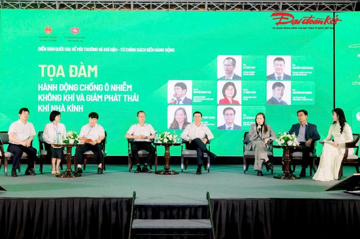 Cũng tại Diễn đàn, đại diện các chuyên gia, nhà quản lý, nhà khoa học đã phân tích làm rõ nhiều chính sách gắn với thực tiễn. Ảnh: ĐB