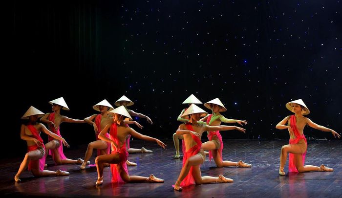 Những hình tượng văn hóa dân gian quen thuộc được thể hiện sáng tạo, mang đến góc nhìn mới về văn hóa dân gian.