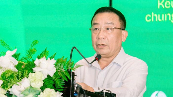 Ông Nguyễn Văn Đệ, Phó Chủ tịch UBND tỉnh Nghệ An phát biểu tại diễn đàn. 