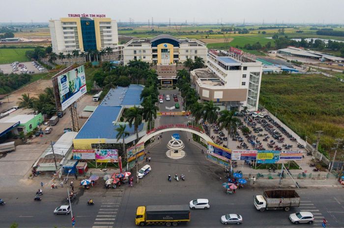  Về lĩnh vực y tế, với Bệnh viện Xuyên Á, người dân có thể khám, chữa bệnh mà không cần phải đi vào trung tâm TP.HCM. Cách bệnh viện khoảng 20-30 phút đi xe, người dân cũng có thể đến khám tại Bệnh viện Đa khoa khu vực Củ Chi thuộc địa phận xã Tân An Hội, giáp xã Củ Chi. 