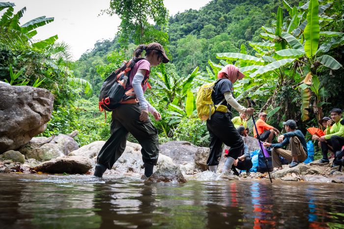  Nhân sự đầu tư lớn cho chuyến team building trải qua nhiều kiểu địa hình, loại hoạt động khác nhau. Ảnh minh họa: Việt Hà. 