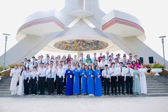 Hoạt động mang ý nghĩa tri ân sâu sắc đối với các thế hệ đi trước, đồng thời nhắc nhớ tuổi trẻ hôm nay về trách nhiệm giữ gìn và phát huy những giá trị lịch sử, văn hóa của dân tộc