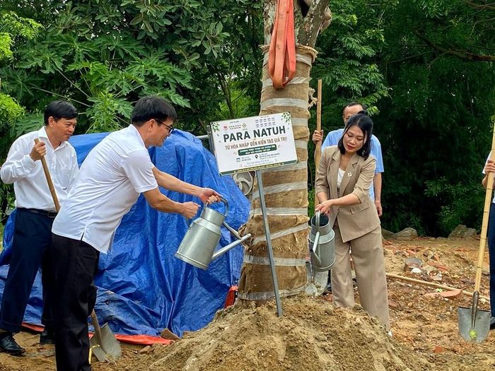 Hoạt động trồng cây tại chùa Vĩnh Nghiêm