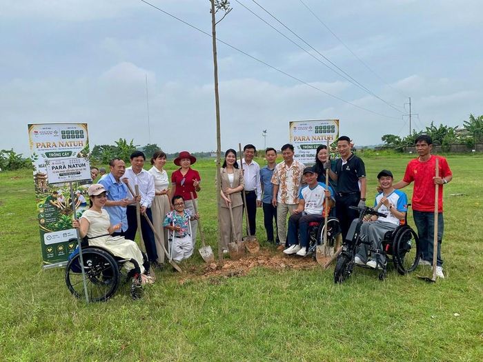 Hoạt động trồng cây xanh không chỉ góp phần bảo vệ môi trường mà còn lan tỏa tinh thần trách nhiệm, sẻ chia và chung tay vì cộng đồng