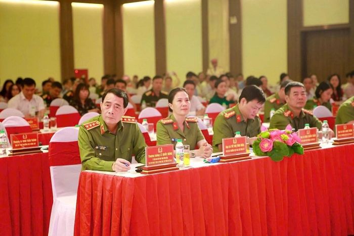Các đại biểu dự Hội nghị