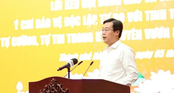 Phó Bí thư Thường trực Thành ủy TP.HCM Lê Quốc Phong, đồng Trưởng Ban Chỉ đạo Hội thảo phát biểu chào mừng