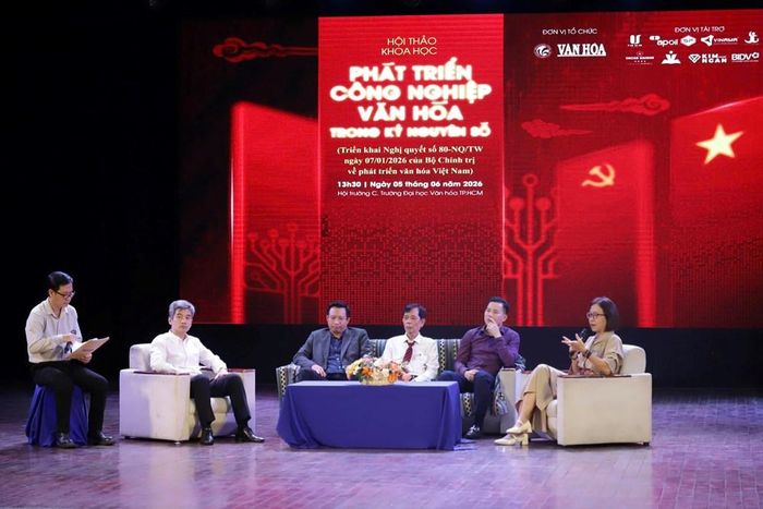 Bà Đoàn Thị Thanh Trà, Phó Tổng Giám đốc Công ty TNHH MTV Dịch vụ lữ hành Saigontourist chia sẻ tại phiên thảo luận