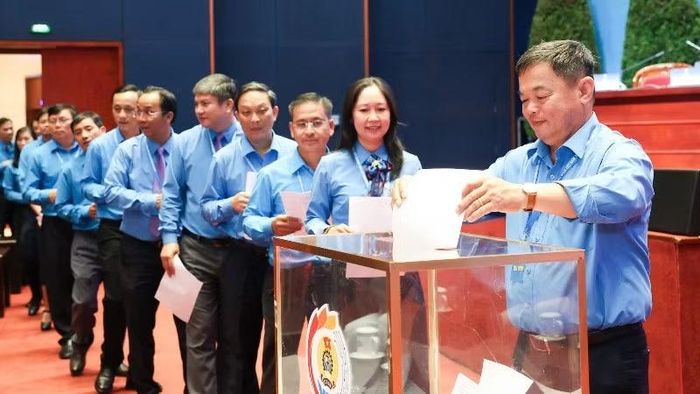 Hội nghị bầu Ban Chấp hành Tổng Liên đoàn Lao động Việt Nam khóa XIV.