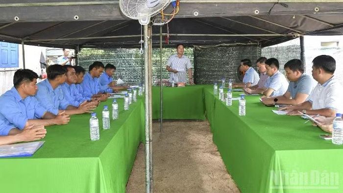 Đại tá Nguyễn Văn Hoa biểu dương tinh thần trách nhiệm, sự tận tụy của cán bộ, chiến sĩ Đội K91.
