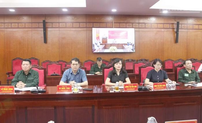 Dự hội nghị có đồng chí Lò Minh Hùng, Phó Bí thư Thường trực Tỉnh ủy và các đồng chí trong Ban Thường vụ Tỉnh ủy Sơn La.