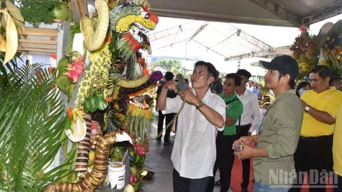 Chỉnh sửa mô hình xếp đặt trái cây.