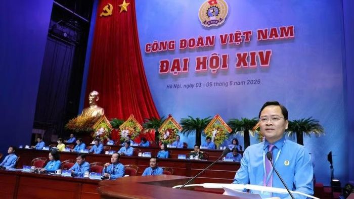 Chủ tịch Tổng Liên đoàn Lao động Việt Nam Nguyễn Anh Tuấn phát biểu bế mạc Đại hội.