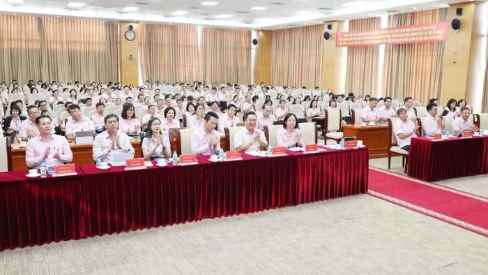 Buổi họp giao ban tại điểm cầu Hội sở chính.