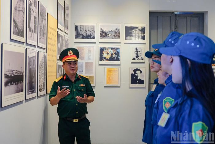 Được xem là điểm khởi đầu cho hành trình cách mạng lịch sử tại miền nam của Chủ tịch Hồ Chí Minh, suốt bao năm nay, căn nhà nhỏ số 5 Châu Văn Liêm luôn mở cửa phục vụ người dân, nhất là thế hệ trẻ đến tham quan.