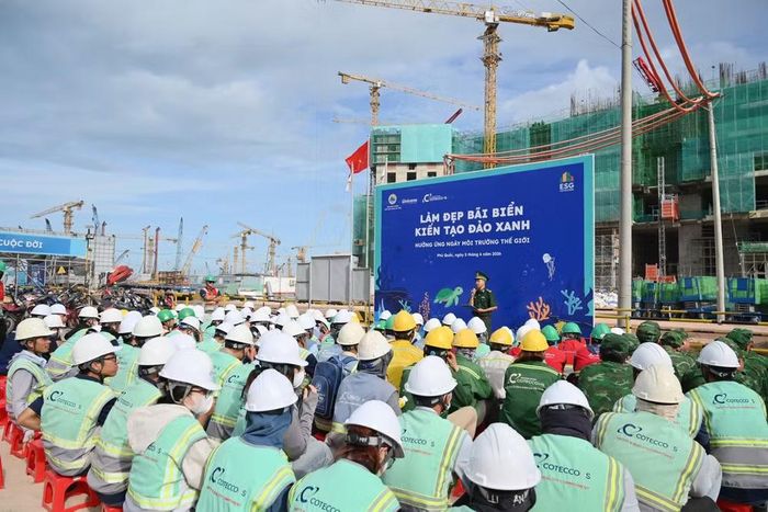 Chương trình nhận được sự tham gia của đông đảo người lao động, cán bộ, chiến sĩ hai đơn vị tham gia.