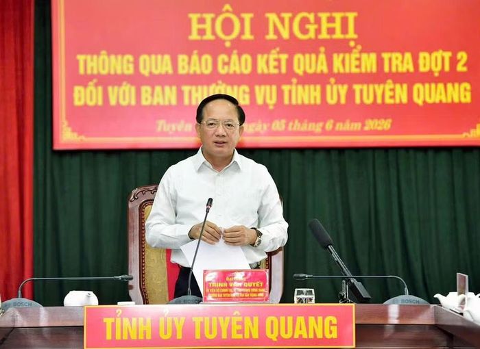 Đồng chí Trịnh Văn Quyết phát biểu tại hội nghị.
