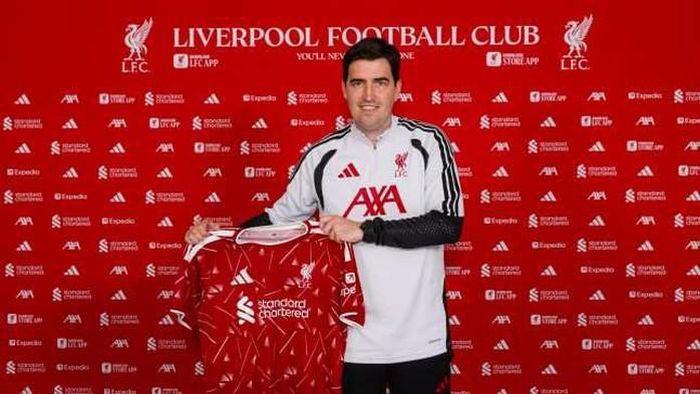 Liverpool xác nhận bổ nhiệm HLV Andoni Iraola dẫn dắt đội chủ sân Anfield.