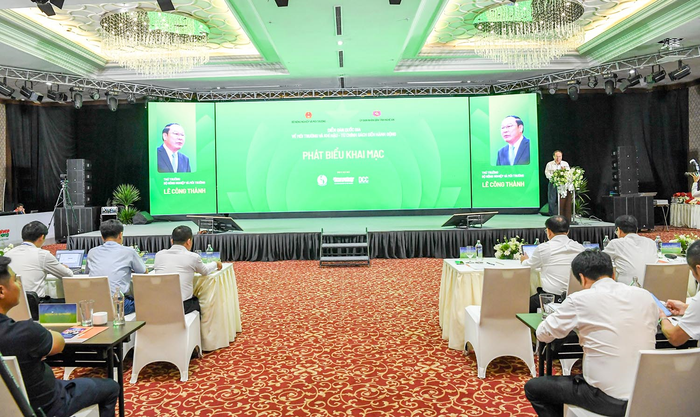 Quang cảnh diễn đàn tại điểm cầu phường Cửa Lò, tỉnh Nghệ An.