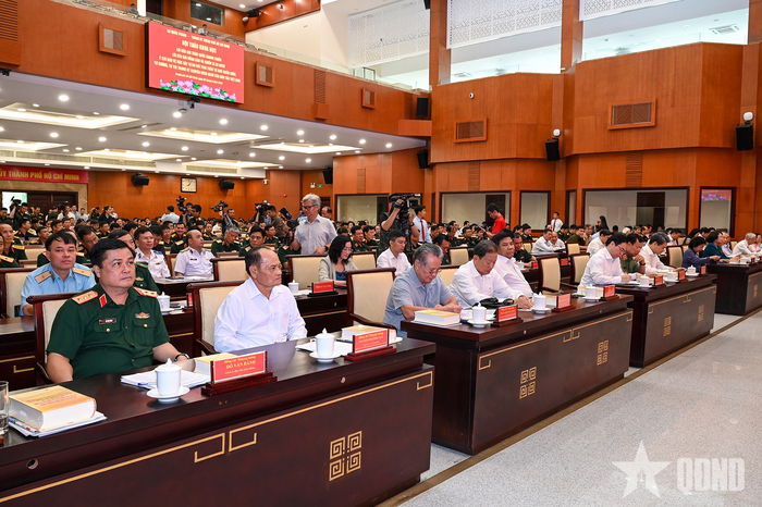 Các đại biểu dự hội thảo. 