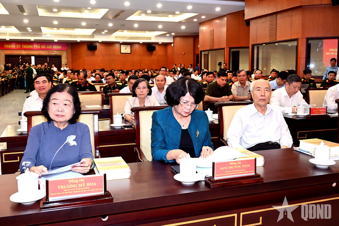 Các đồng chí nguyên lãnh đạo Đảng, Nhà nước dự hội thảo.