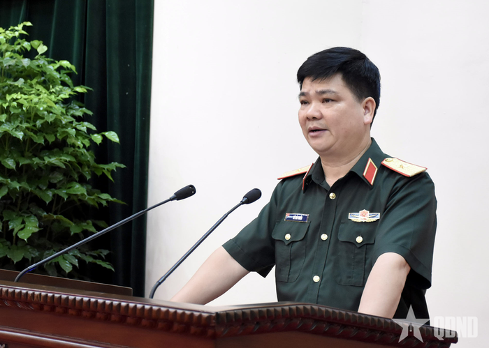 Thiếu tướng Bế Hải Triều, Cục trưởng Cục Dân vận, Phó trưởng Cơ quan Thường trực Quỹ Vì biển, đảo Việt Nam phát biểu tại hội nghị.