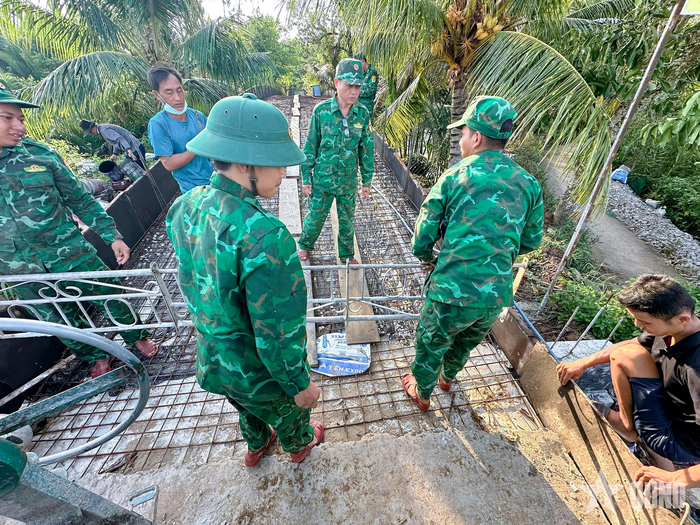 Công trình đã hoàn thành phần trụ móng và đang triển khai thi công phần mặt cầu, dự kiến sẽ được khánh thành, đưa vào sử dụng trong thời gian tới. 