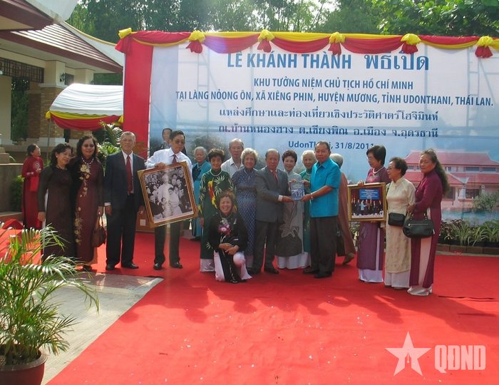  Lễ khánh thành Khu di tích Chủ tịch Hồ Chí Minh tại tỉnh Udon Thani (Thái Lan), tháng 8-2011. Ảnh: Tư liệu 