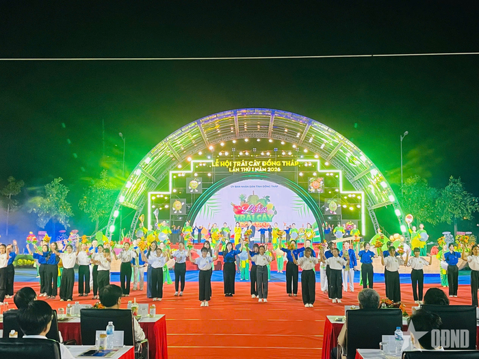  Chương trình văn nghệ tại lễ khai mạc.