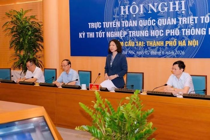 Phó Chủ tịch UBND TP Hà Nội Vũ Thu Hà phát biểu.
