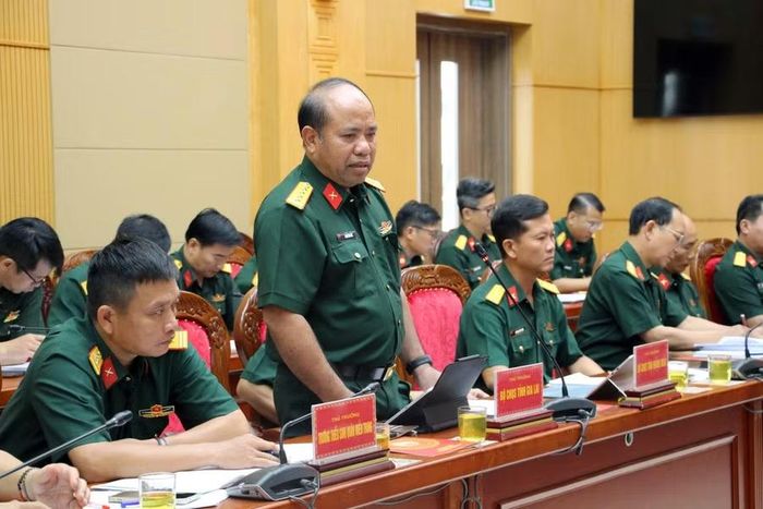 Các đơn vị nêu ý kiến tại hội nghị. Ảnh: Kiều Linh Quân khu 5