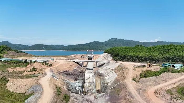 Tháng 12/2024, Bộ NN&amp;MT khởi công Dự án nâng cấp, sửa chữa hồ Kẻ Gỗ với tổng mức đầu tư hơn 350 tỷ đồng, thời gian thực hiện 18 tháng.