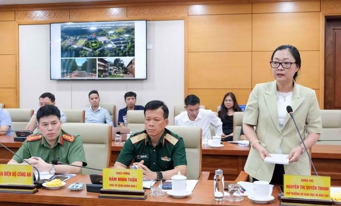 Thứ trưởng Bộ GD&amp;ĐT Nguyễn Thị Quyên Thanh phát biểu tại buổi làm việc.