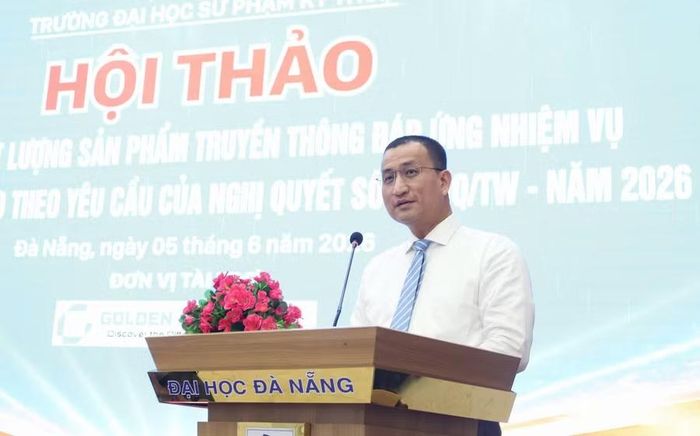 PGS.TS Nguyễn Lê Hùng, Hiệu trưởng Đại học Sư phạm Kỹ thuật - Đại học Đà Nẵng phát biểu khai mạc Hội thảo.