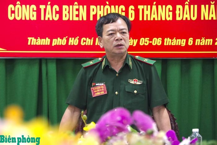 Thiếu tướng Nguyễn Văn Thiện phát biểu kết luận kiểm tra. Ảnh: Lê Khoa